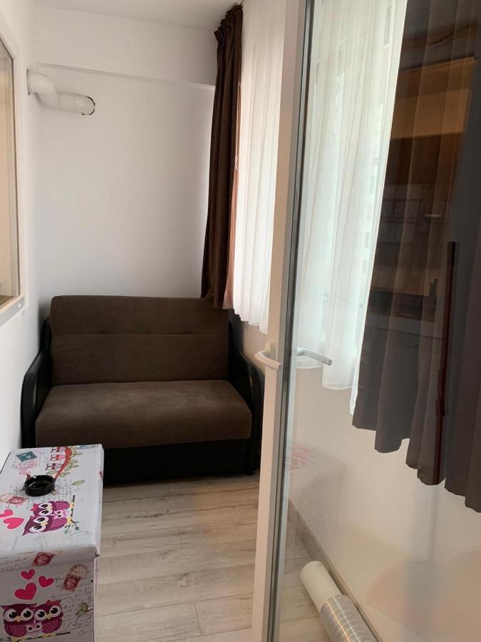 Luxury Apartments Newton By Glam Iasi Bagian luar foto
