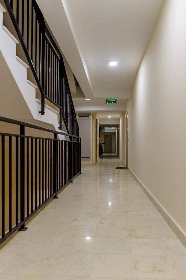 Luxury Apartments Newton By Glam Iasi Bagian luar foto