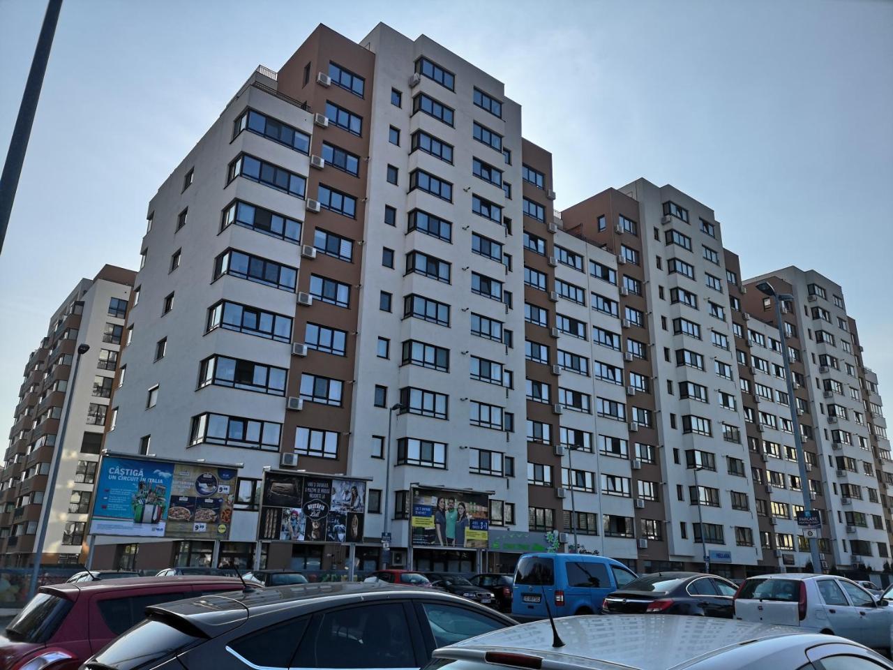Luxury Apartments Newton By Glam Iasi Bagian luar foto